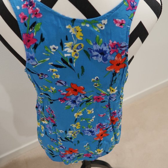 Floral Sleeveless Top - Picture 6 of 7